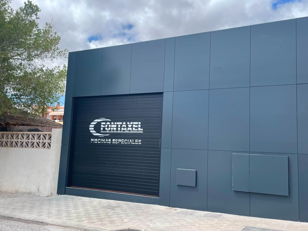 Trabajo realizado - cerramiento de aluminio blanco